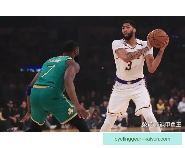 戴维斯助攻表现稳健，近期状态回暖值得关注