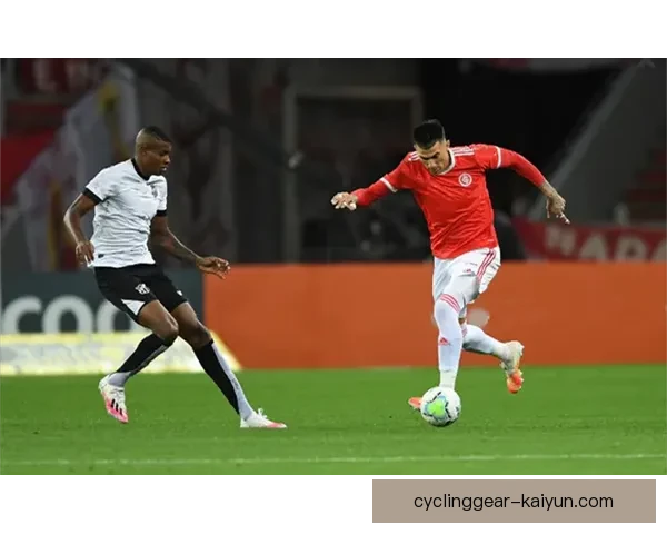 斯佩齐亚中场组织近期表现稳健，攻防转换效率持续提升